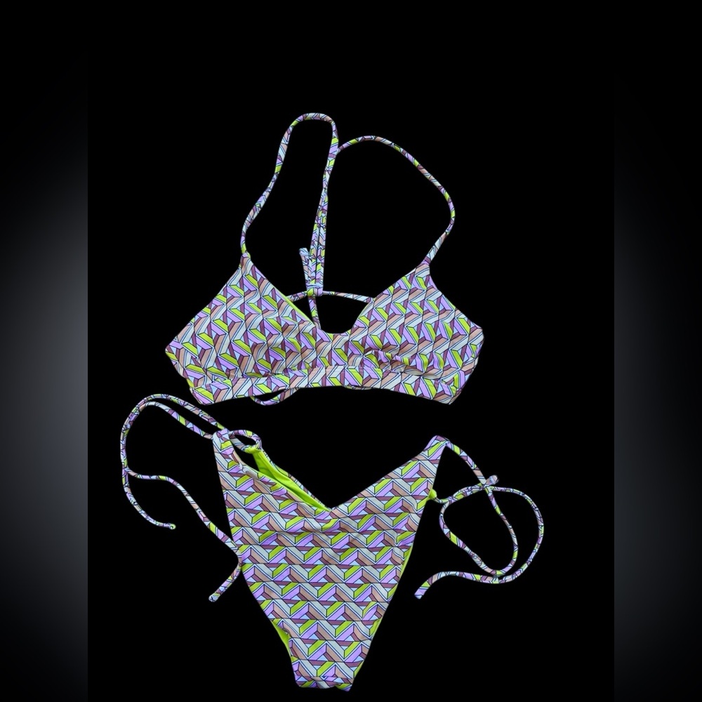 Geometric Patterned Bikini Set